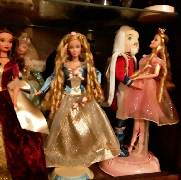 Barbies - Picture 3 of 5